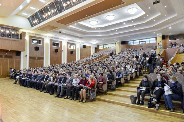 Всероссийский съезд учителей географии. Фото Николая Разуваева. Оригинал картинки 2400x1600 пикселей, 1.3Мб
